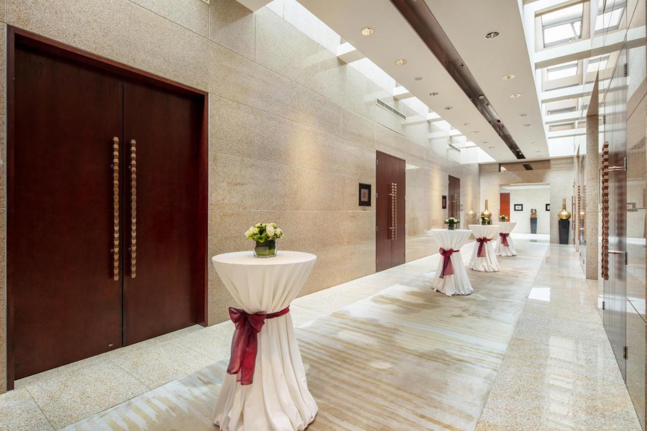 Grand Millennium Beijing Hotel Екстериор снимка